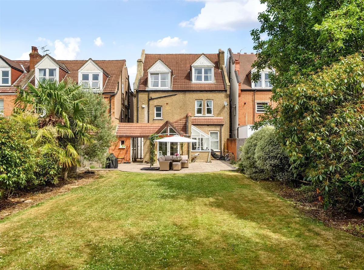 Dartmouth Road, London, NW2