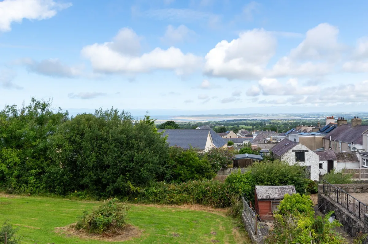 Tan Yr Allt, Rhostryfan, Gwynedd, LL54