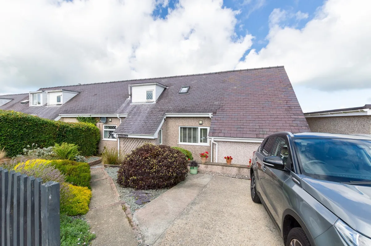 Tan Yr Allt, Rhostryfan, Gwynedd, LL54