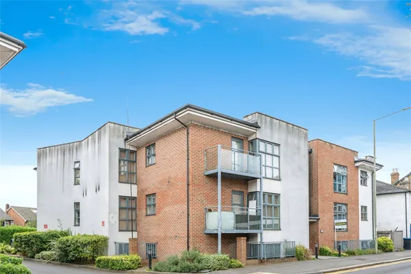 High Street, Addlestone, Surrey, KT15