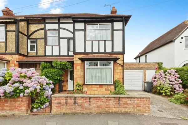 Cromwell Road, Canterbury, Kent, CT1
