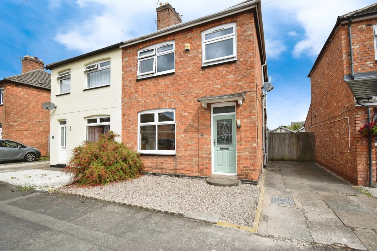Waterloo Crescent, Wigston
