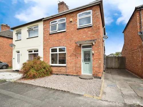 Waterloo Crescent, Wigstonphoto