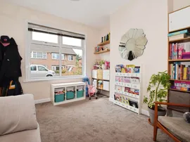 Waterloo Crescent, Wigston thumb 2