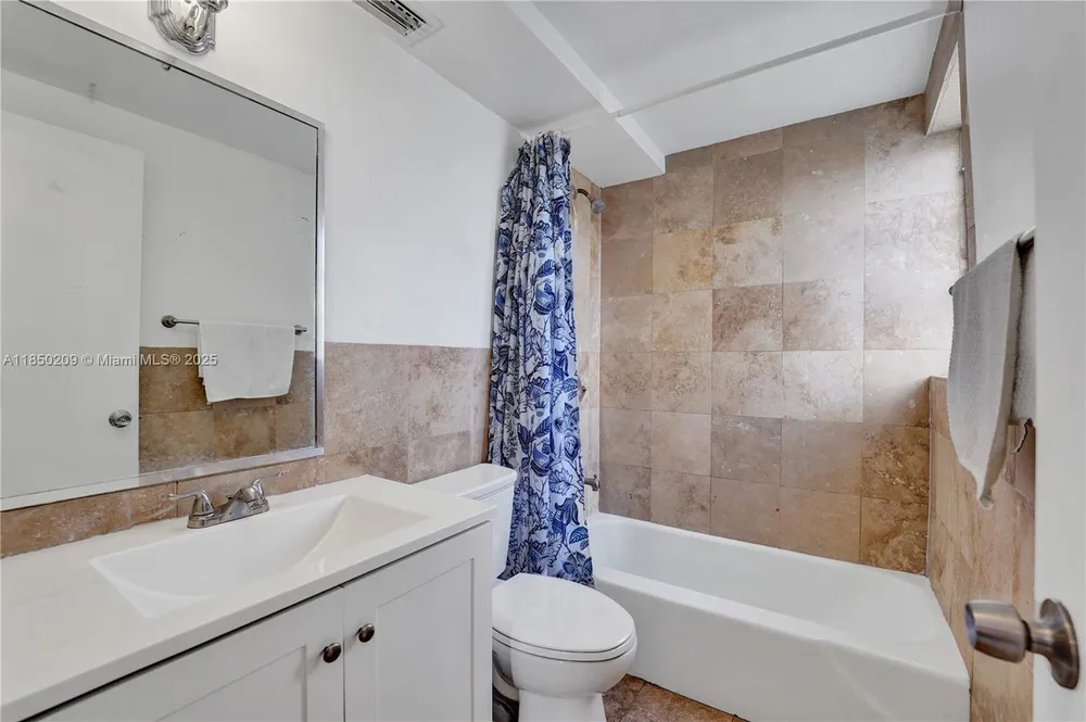 1811 Jefferson St, Hollywood, FL 33020