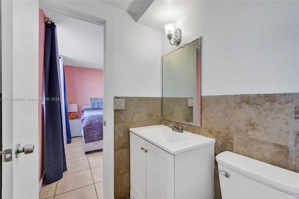 1811 Jefferson St, Hollywood, FL 33020