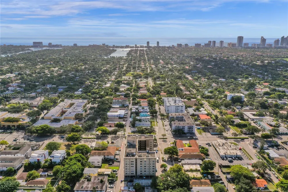 1811 Jefferson St, Hollywood, FL 33020