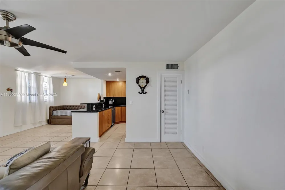 1811 Jefferson St, Hollywood, FL 33020