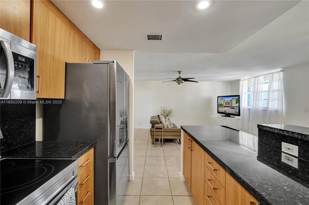 1811 Jefferson St, Hollywood, FL 33020