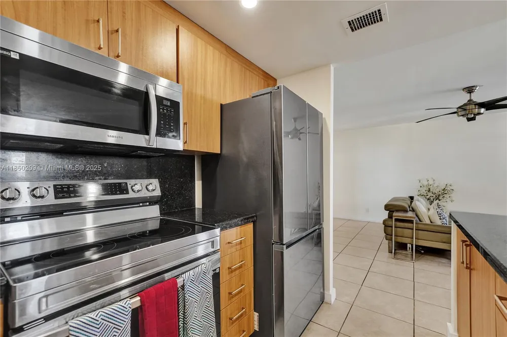 1811 Jefferson St, Hollywood, FL 33020