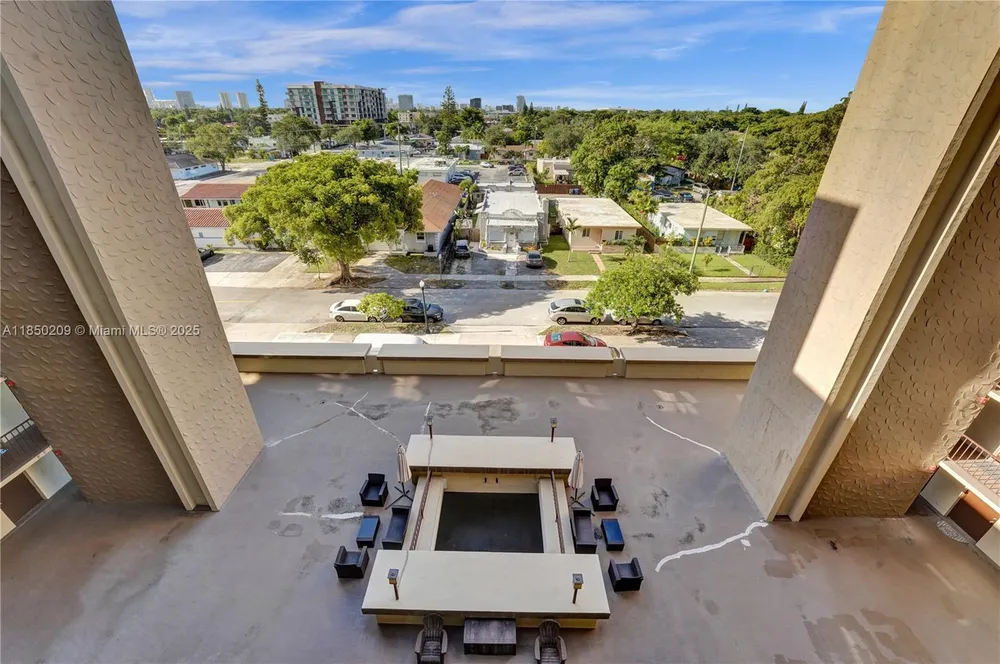 1811 Jefferson St, Hollywood, FL 33020