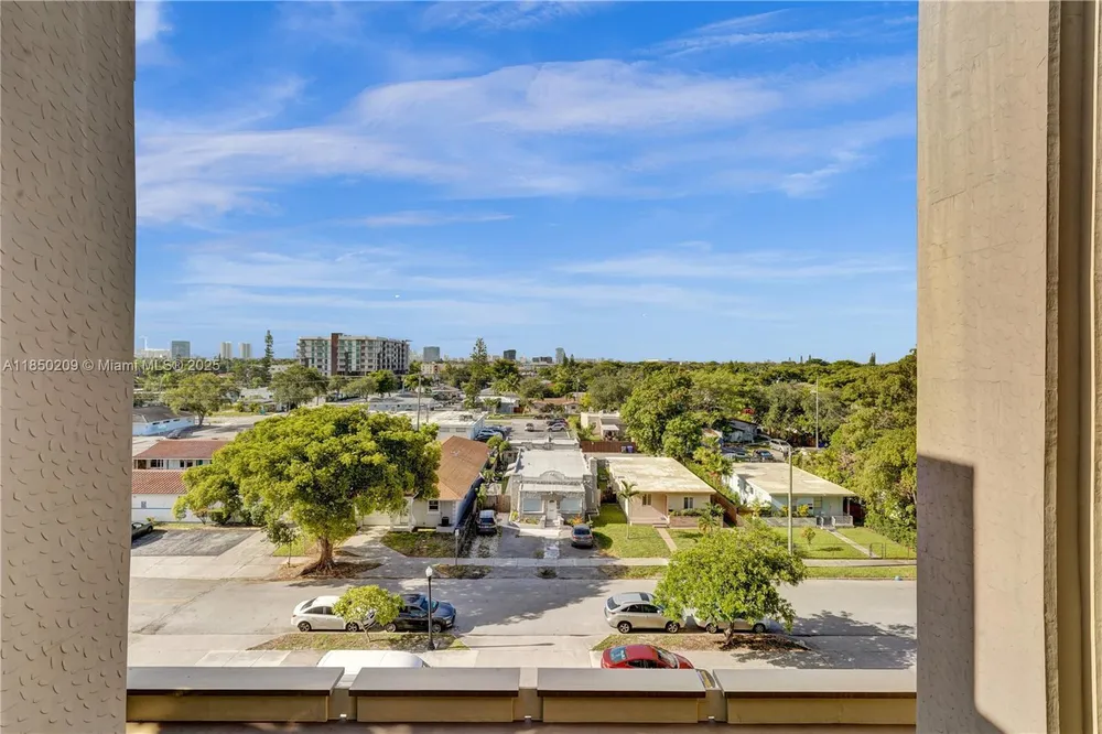 1811 Jefferson St, Hollywood, FL 33020