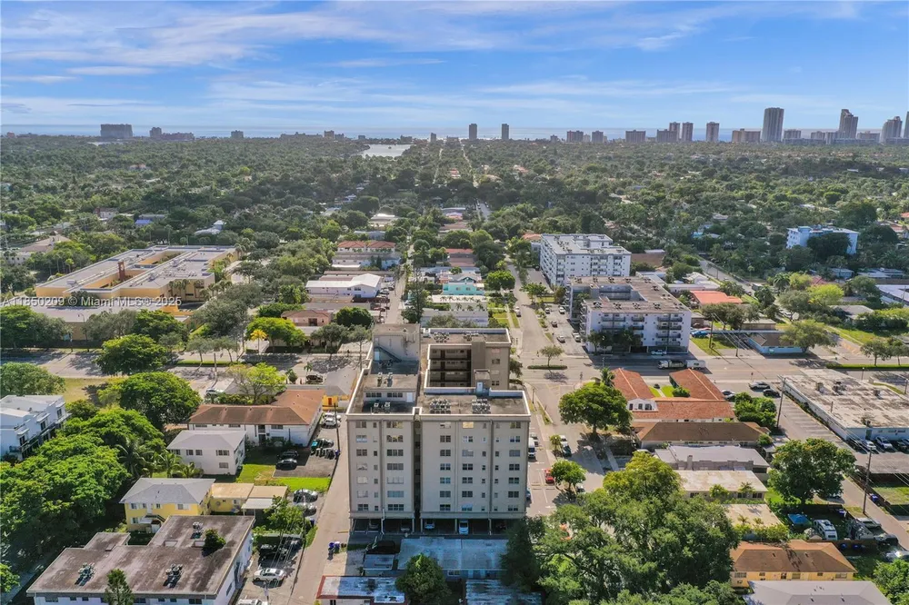 1811 Jefferson St, Hollywood, FL 33020