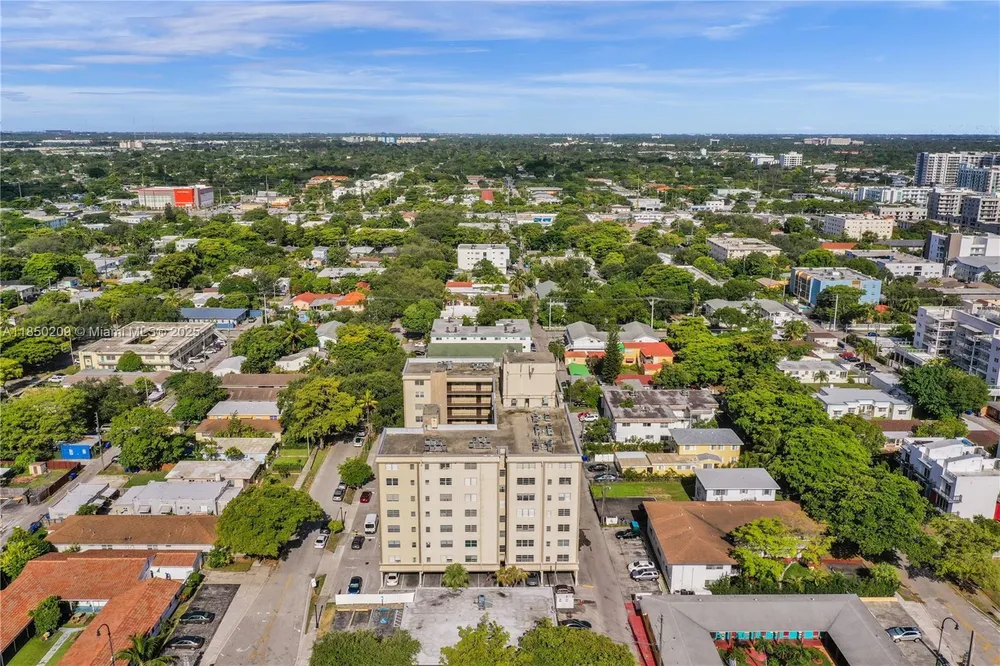 1811 Jefferson St, Hollywood, FL 33020