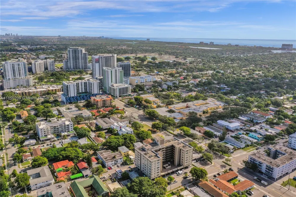 1811 Jefferson St, Hollywood, FL 33020