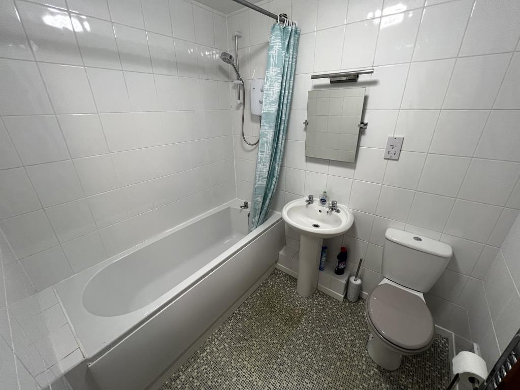 Bowls Court, Coventry, Cv5 8pg Image 7