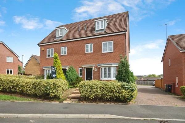 Dovecote Close, Redditch, Worcestersh...