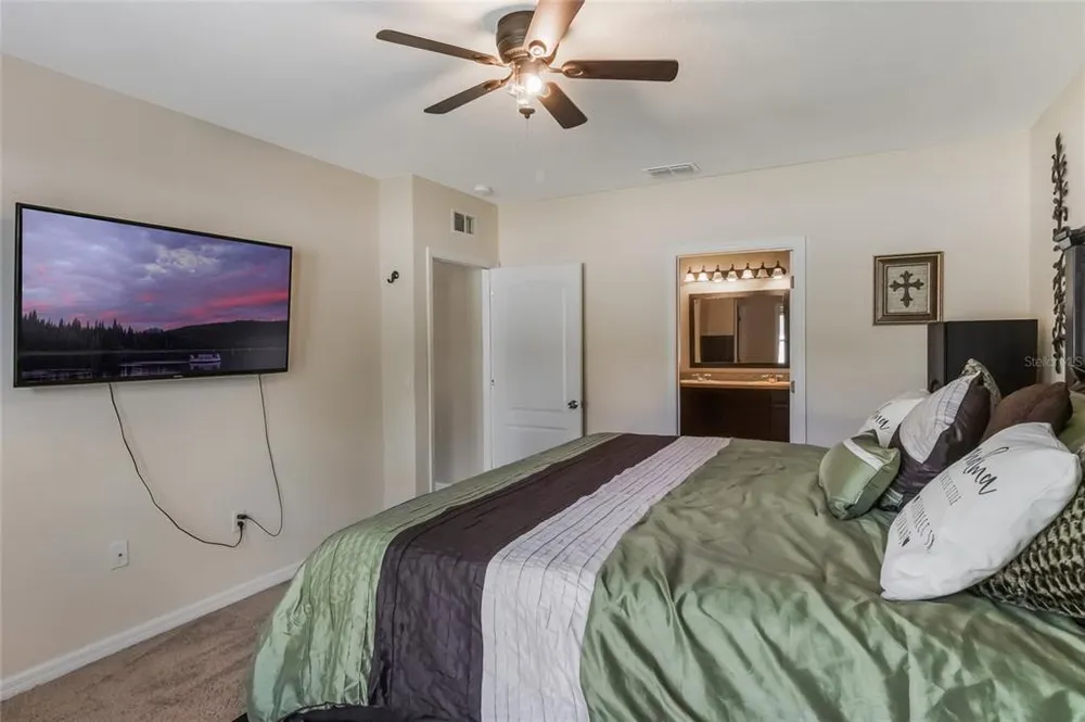 210 Lazy Willow Dr, Davenport, FL 33897