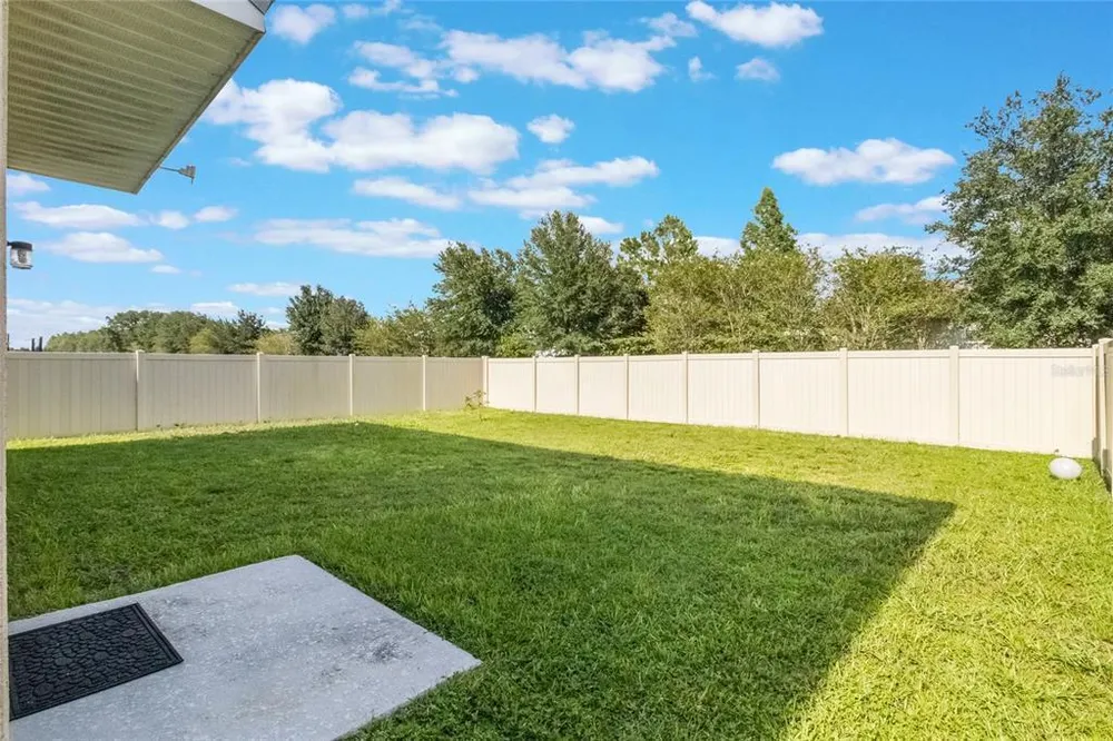 210 Lazy Willow Dr, Davenport, FL 33897