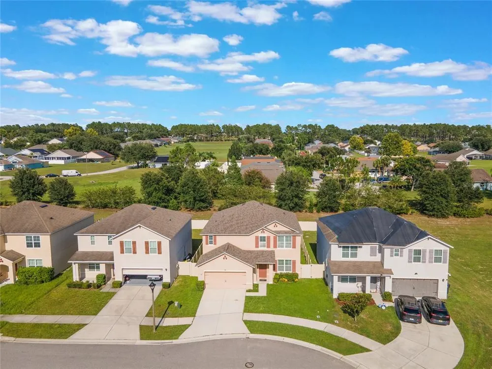 210 Lazy Willow Dr, Davenport, FL 33897