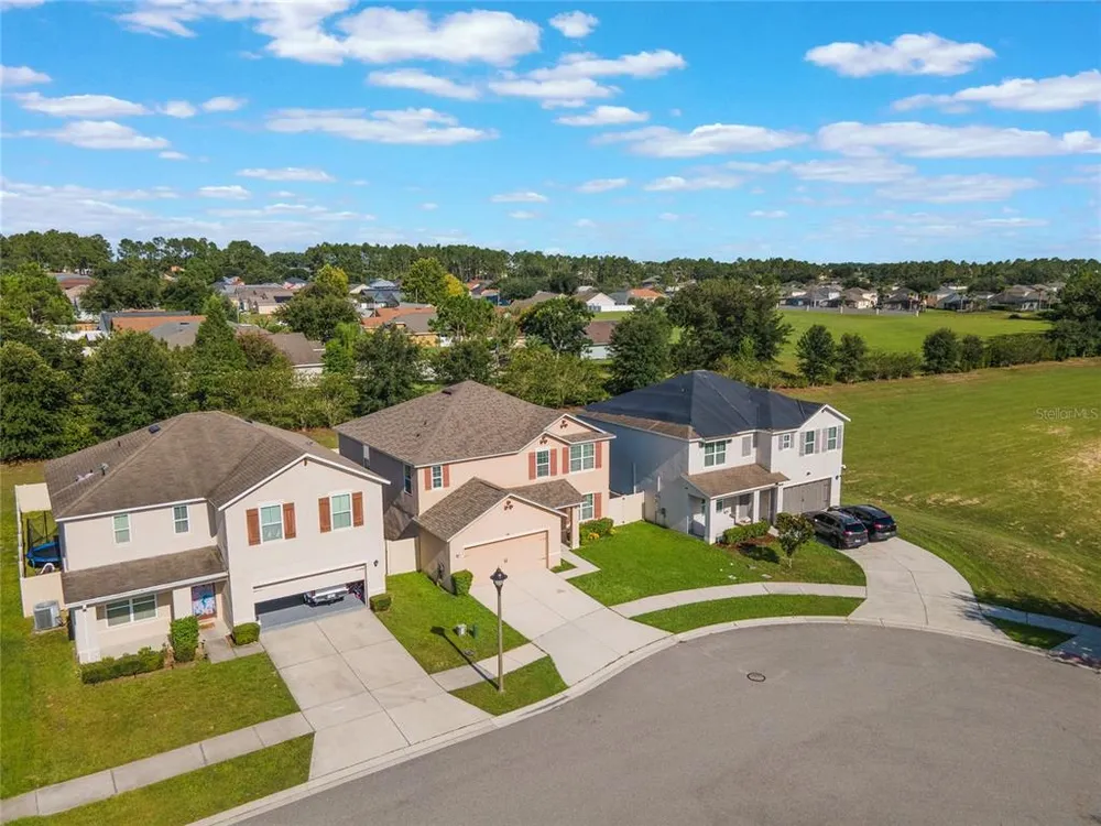 210 Lazy Willow Dr, Davenport, FL 33897