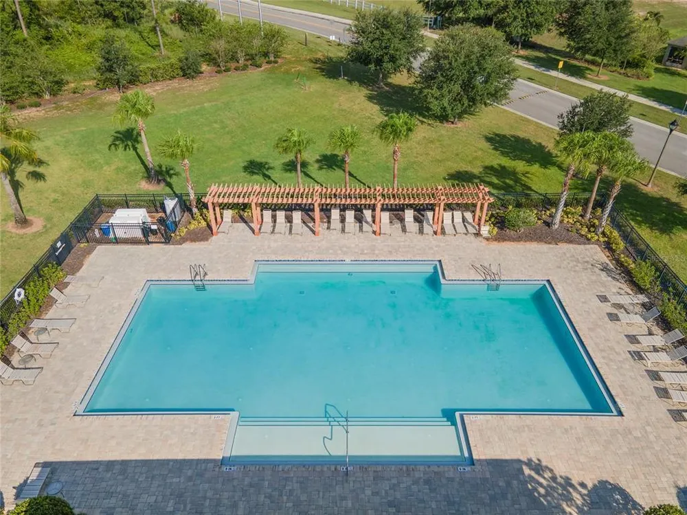210 Lazy Willow Dr, Davenport, FL 33897