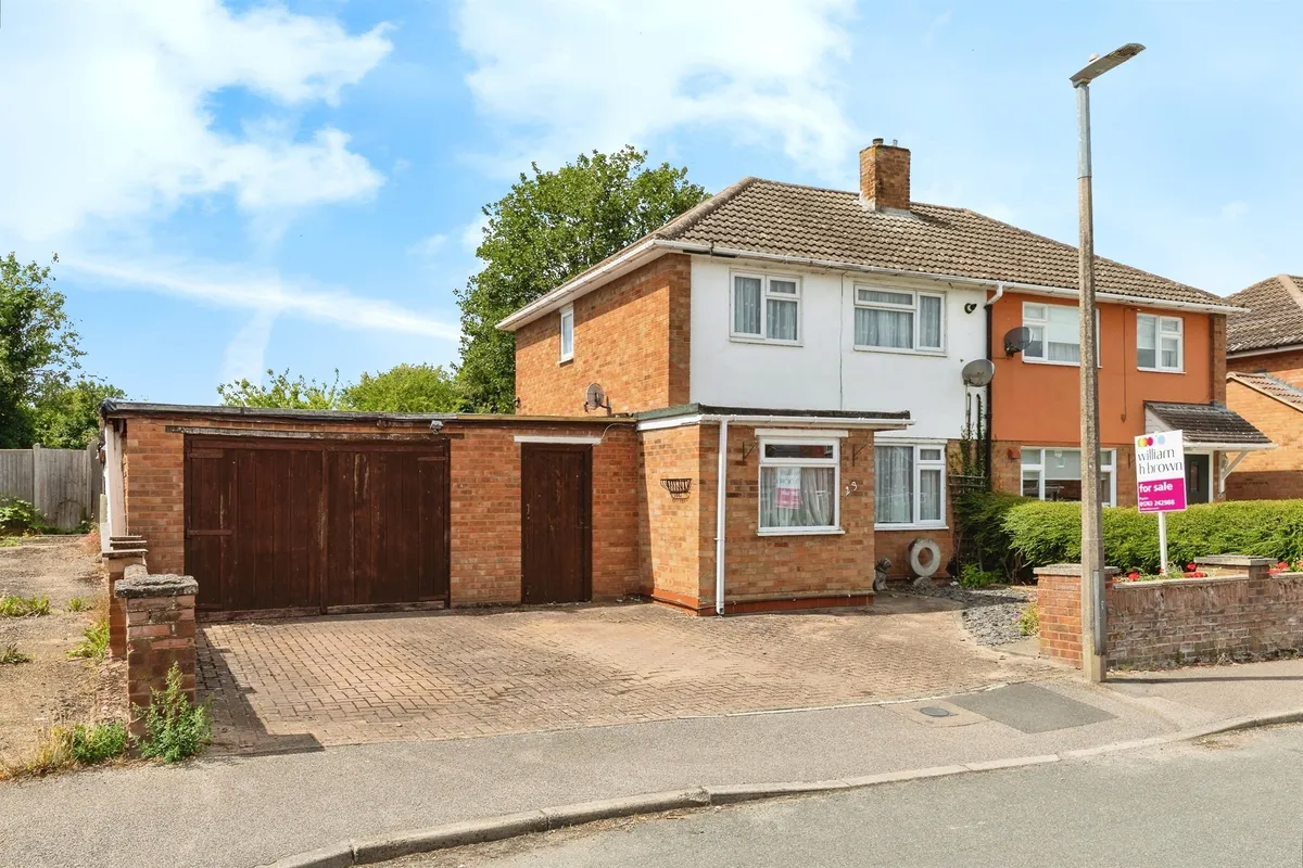 Hawthorn Way, Royston
