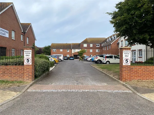 Shrubbs Drive, Bognor Regis, West Sus...