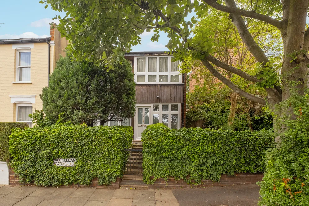 Brocklebank Road, London, SW18 photo 2