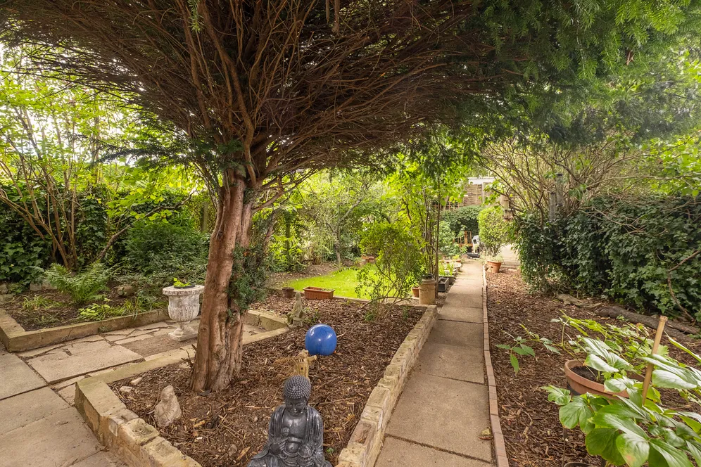 Brocklebank Road, London, SW18 photo 11