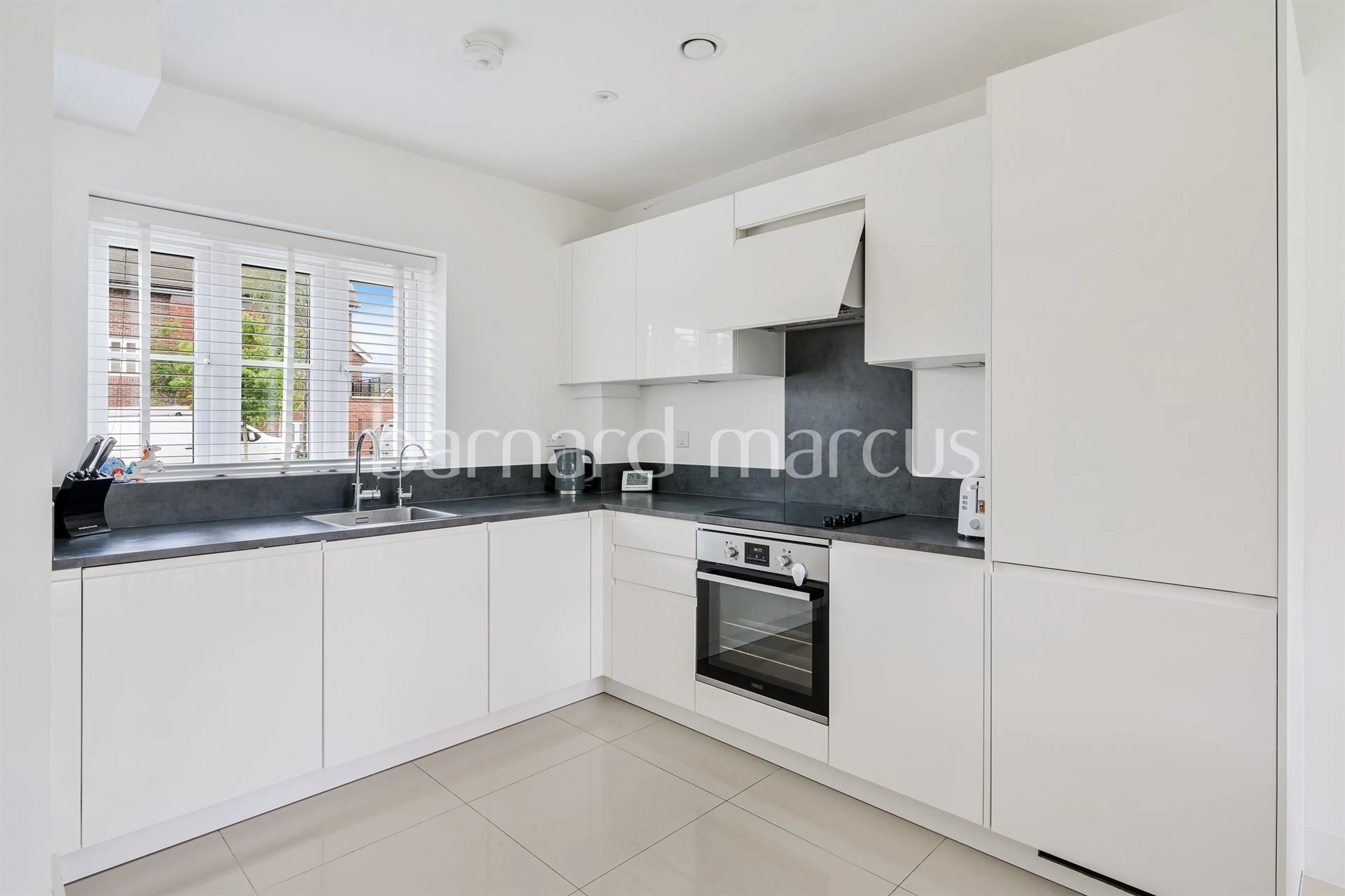 Property at Isabella Walk, Tadworth