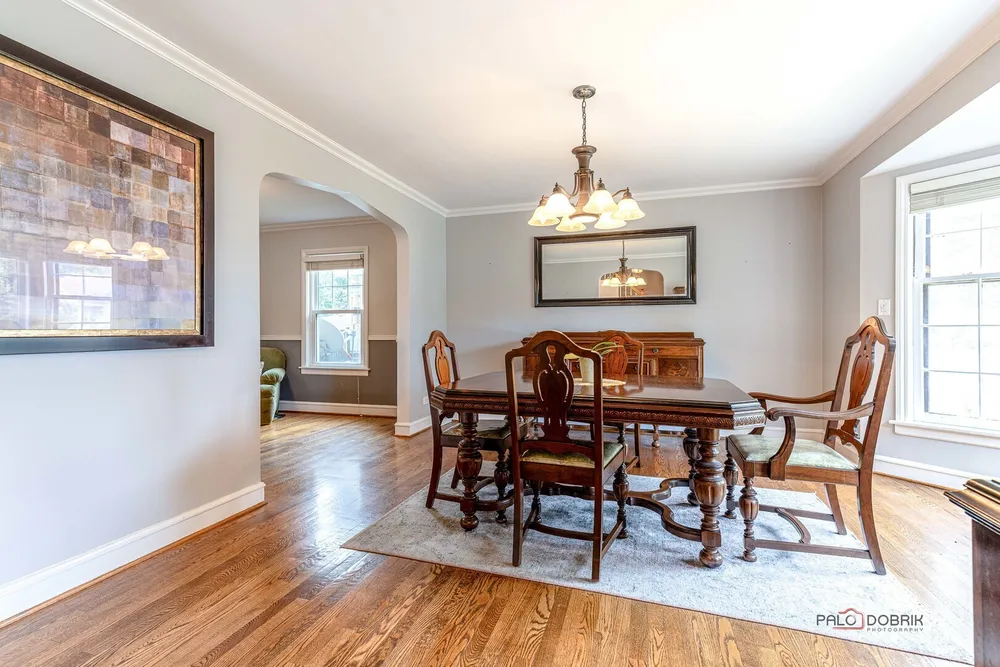 105 S I Oka Ave, Mount Prospect, IL 60056