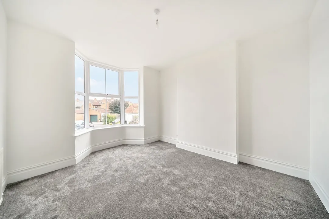 https://mr0.homeflow-assets.co.uk/files/photo/image/45500/0709/_x_/51335563.jpg