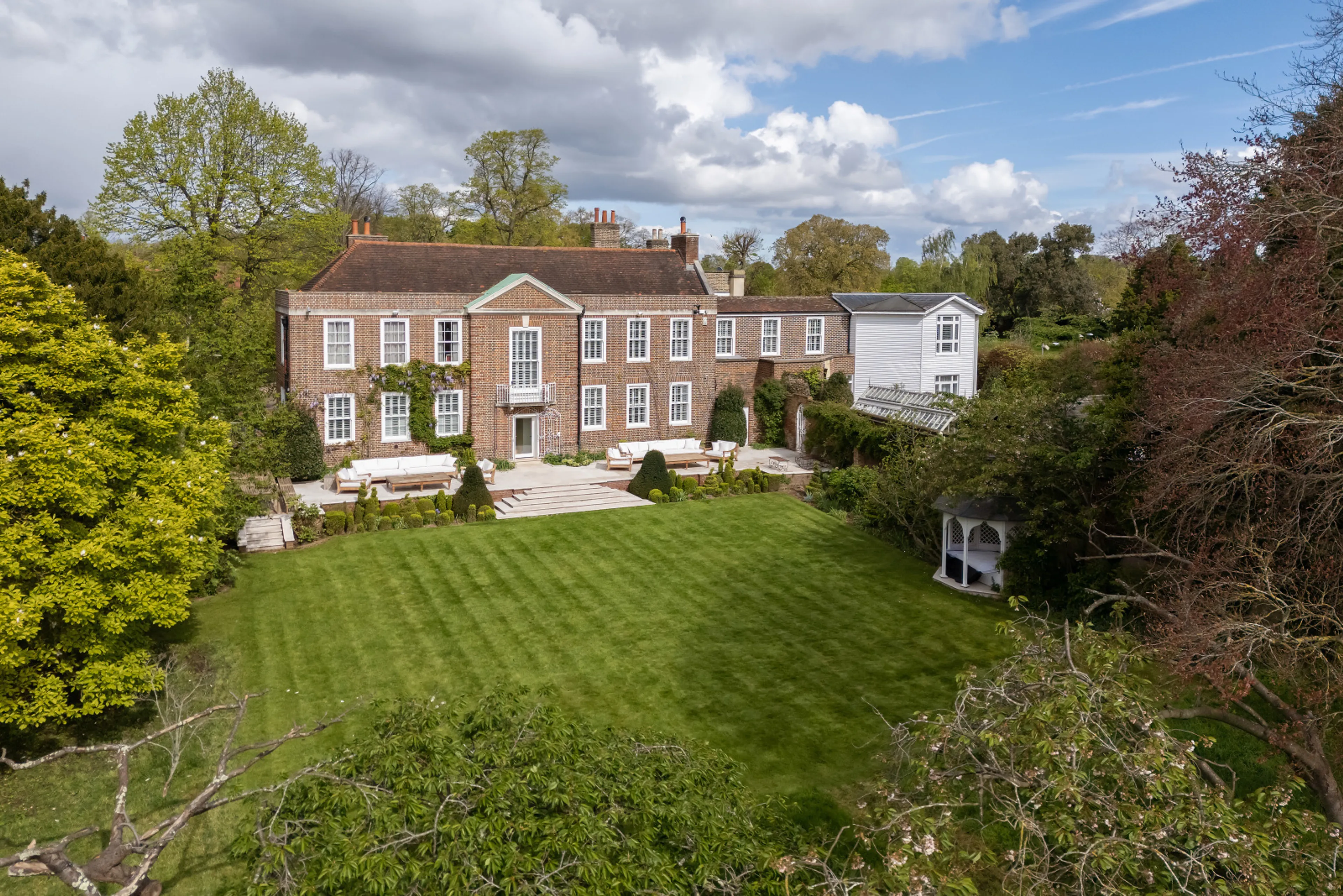 Photo 0