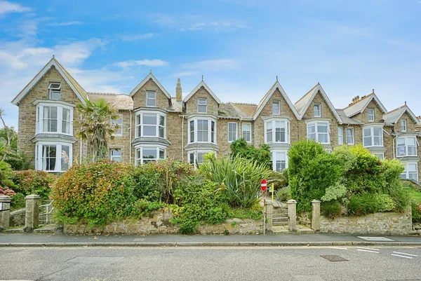 Pednolver Terrace, St. Ives, TR26