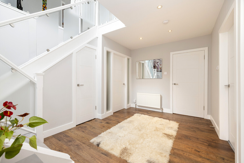 5 Maclardy Court, Uphall, Broxburn, EH52 5SL Image 10