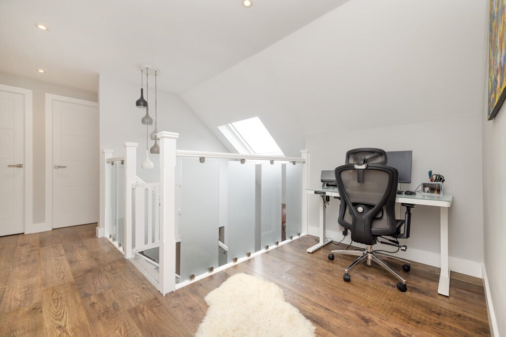 5 Maclardy Court, Uphall, Broxburn, EH52 5SL Image 14