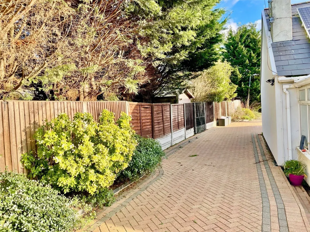 Temple Close, Hadleigh, Essex, SS7