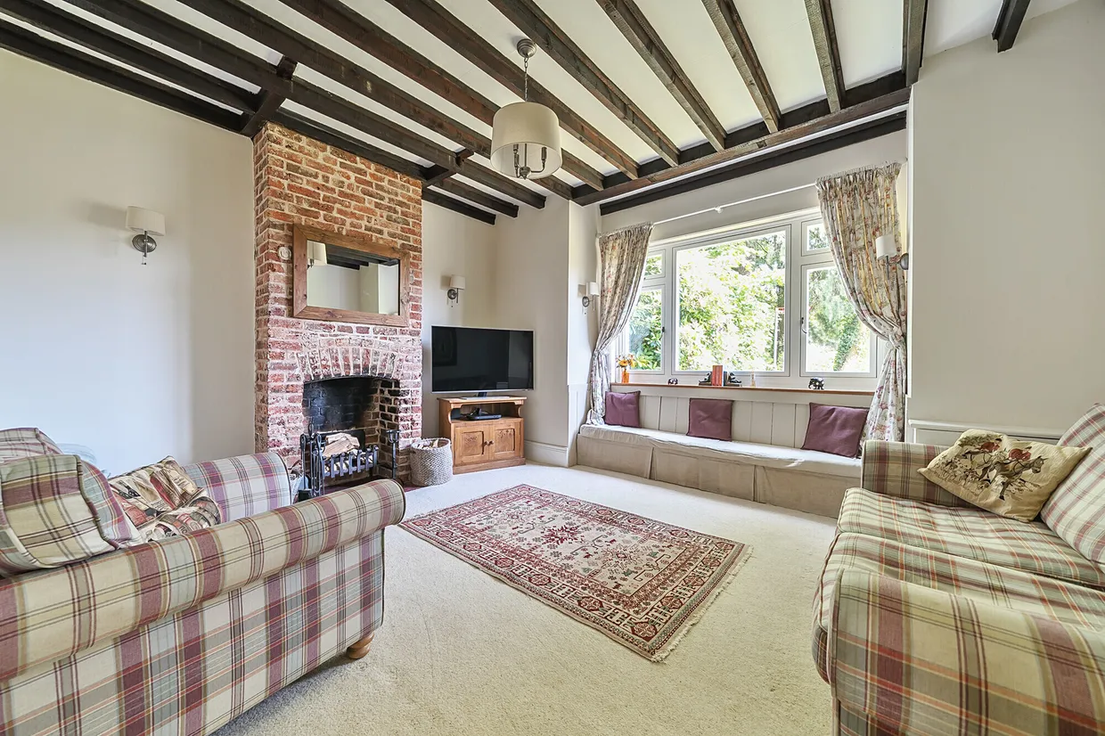 Burnt Hill Road, Lower Bourne, Farnham, GU10 photo 1