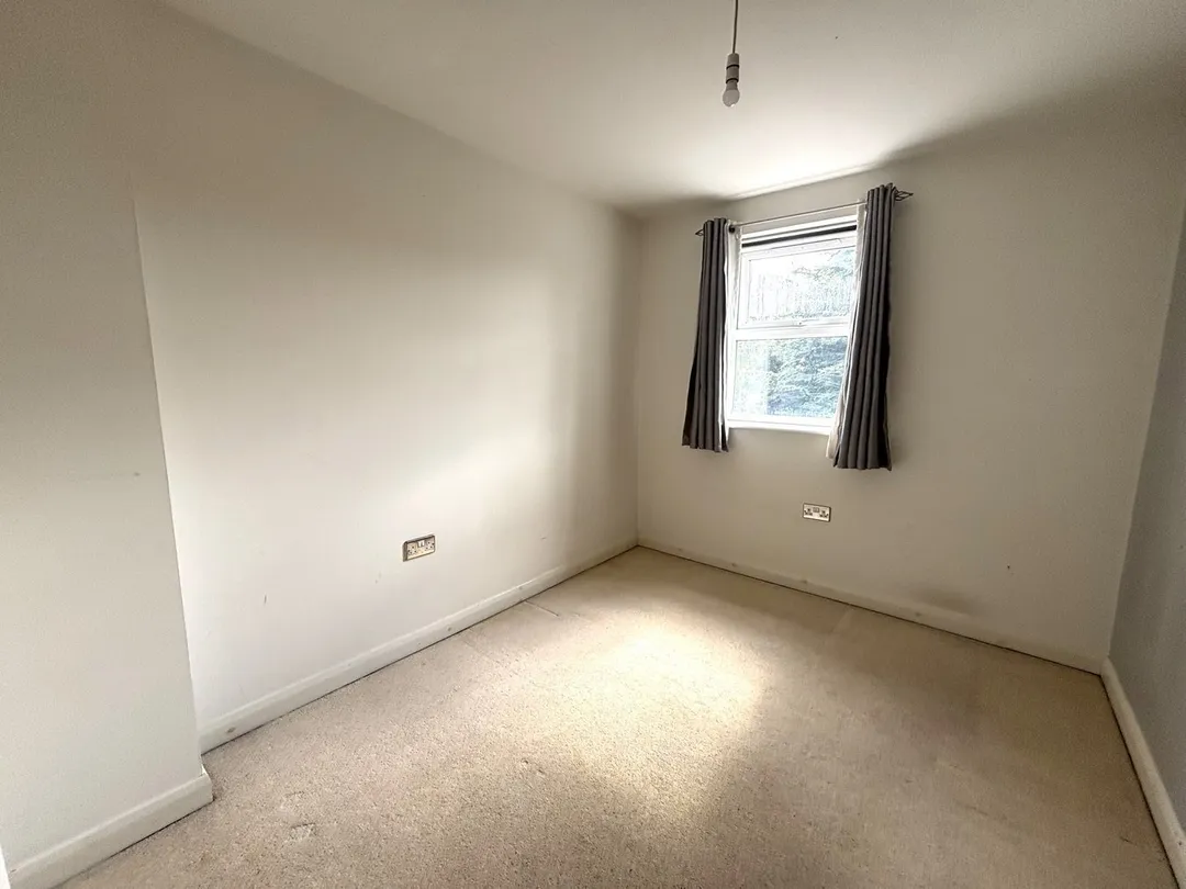 https://mr0.homeflow-assets.co.uk/files/photo/image/45558/7040/_x_/51453691.jpg