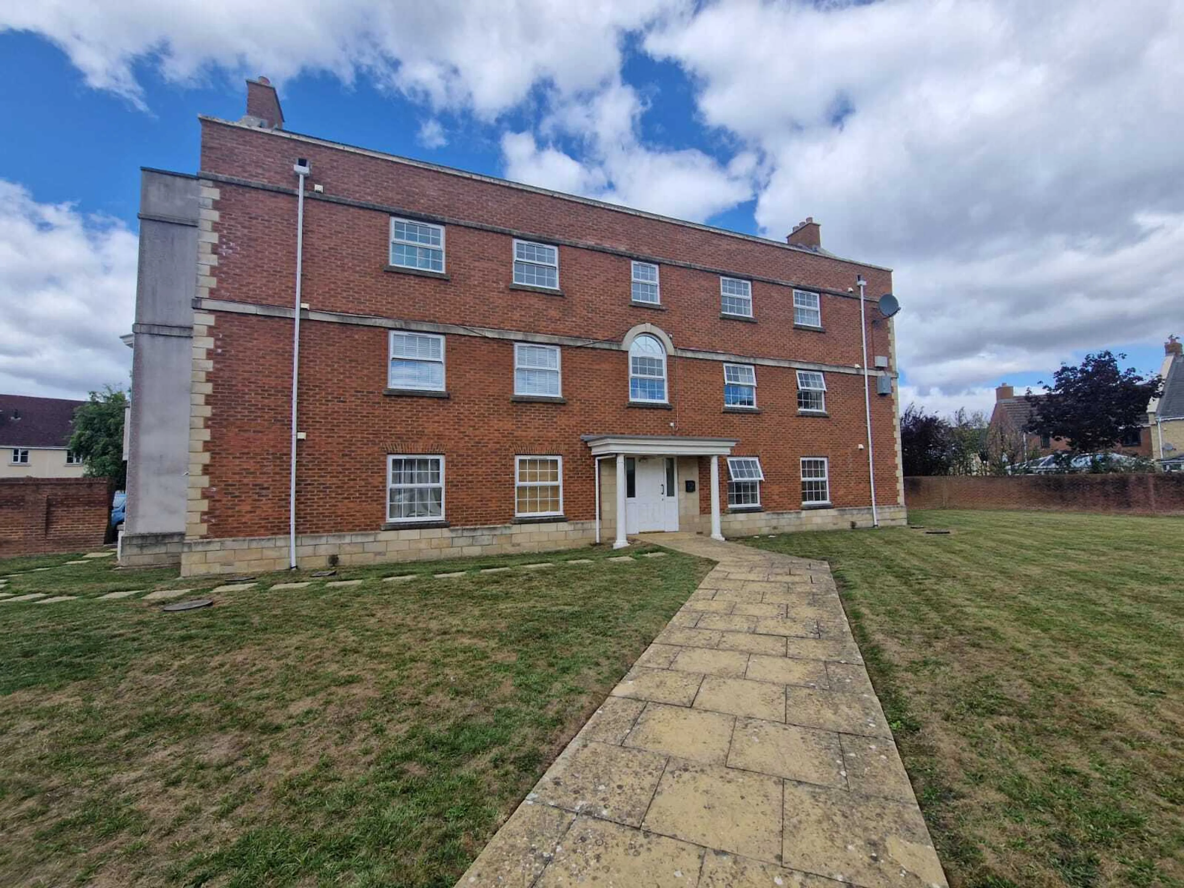 Property photo 0