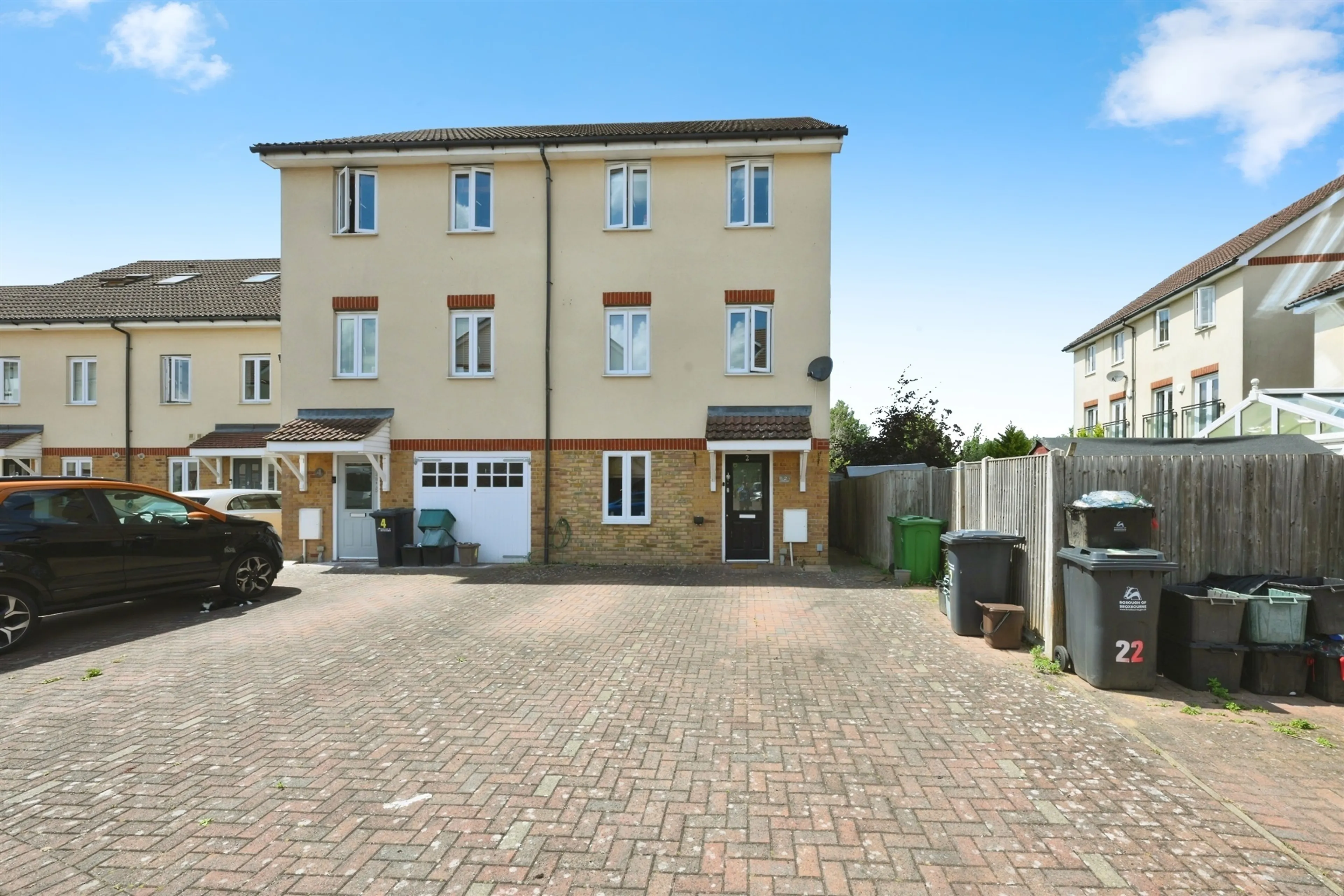 Property at Robinia Road, Broxbourne