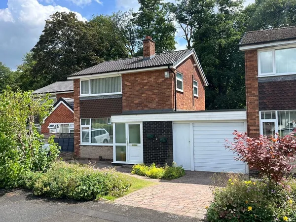 Autumn Avenue, Knutsford, Cheshire, WA16