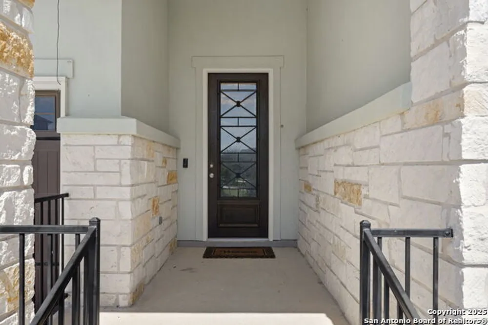 6533 Crockett Cove, Schertz, TX 78108-2043