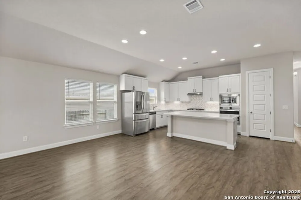 6533 Crockett Cove, Schertz, TX 78108-2043