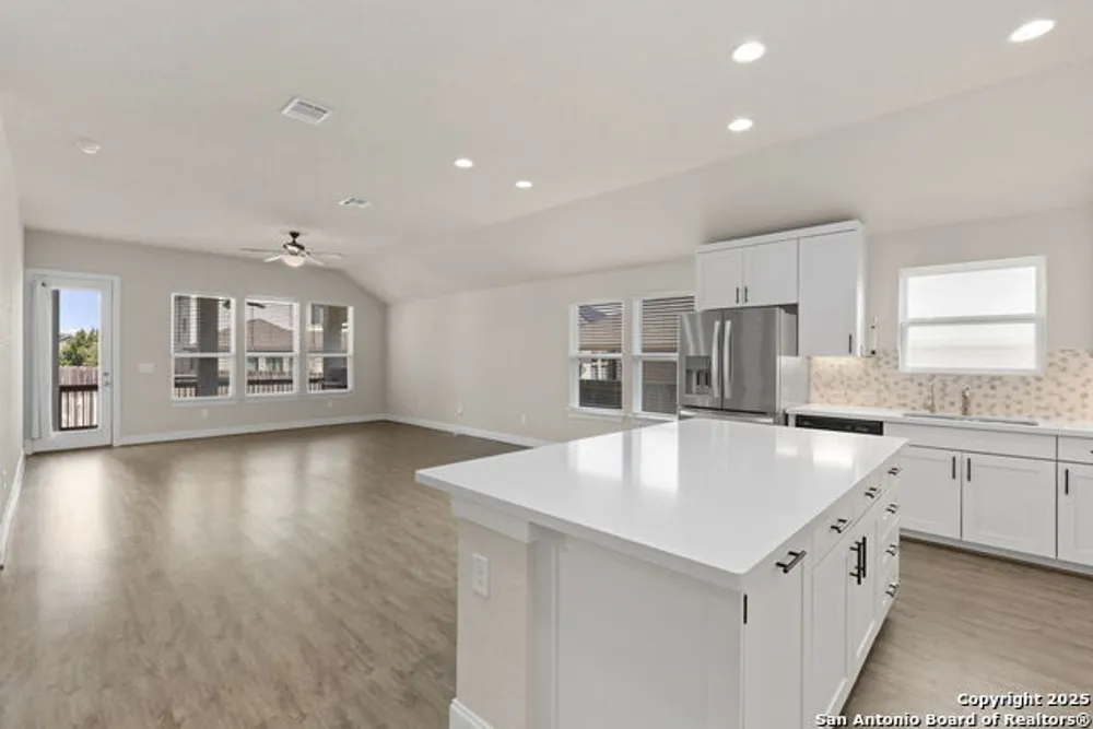 6533 Crockett Cove, Schertz, TX 78108-2043