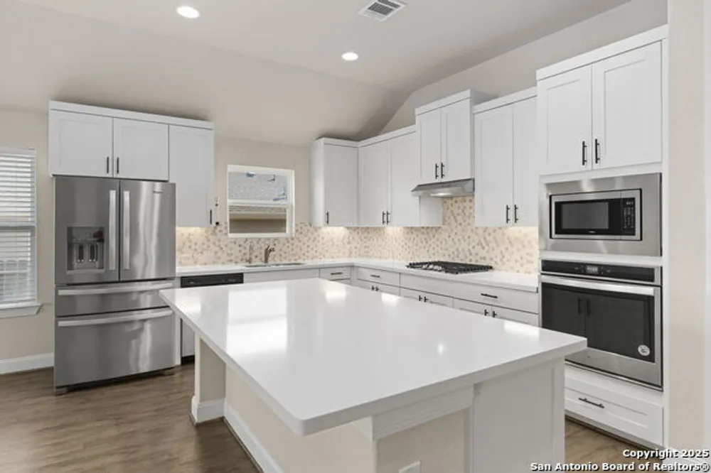 6533 Crockett Cove, Schertz, TX 78108-2043