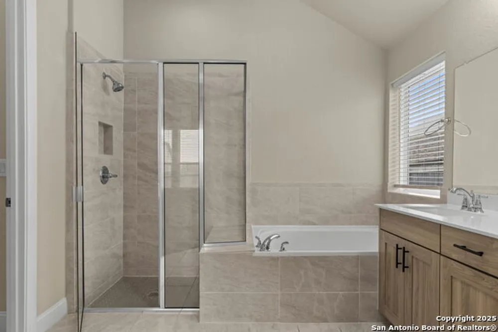 6533 Crockett Cove, Schertz, TX 78108-2043