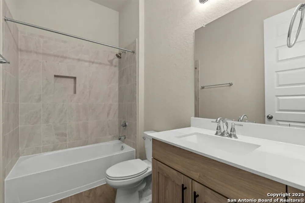6533 Crockett Cove, Schertz, TX 78108-2043
