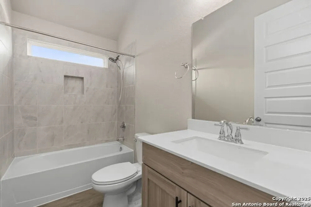 6533 Crockett Cove, Schertz, TX 78108-2043
